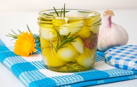 dientes de ajo en escabeche