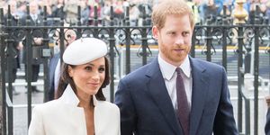 Meghan Markle AMANDA Wakeley abrigo